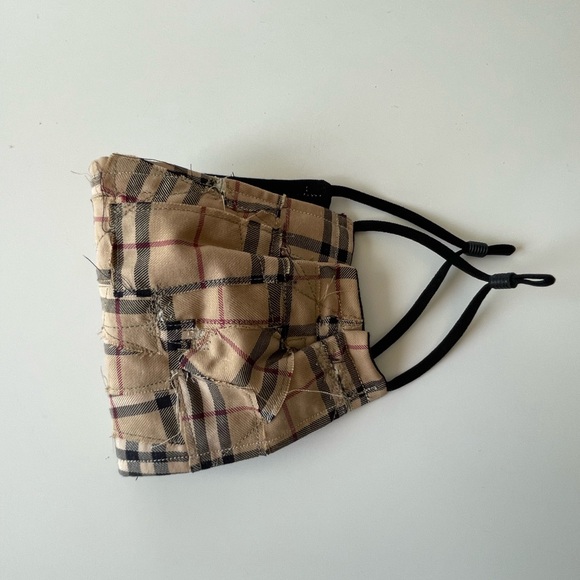 Authentic Upcycled BURBERRY Patchwork Face Mask - Picture 3 of 16